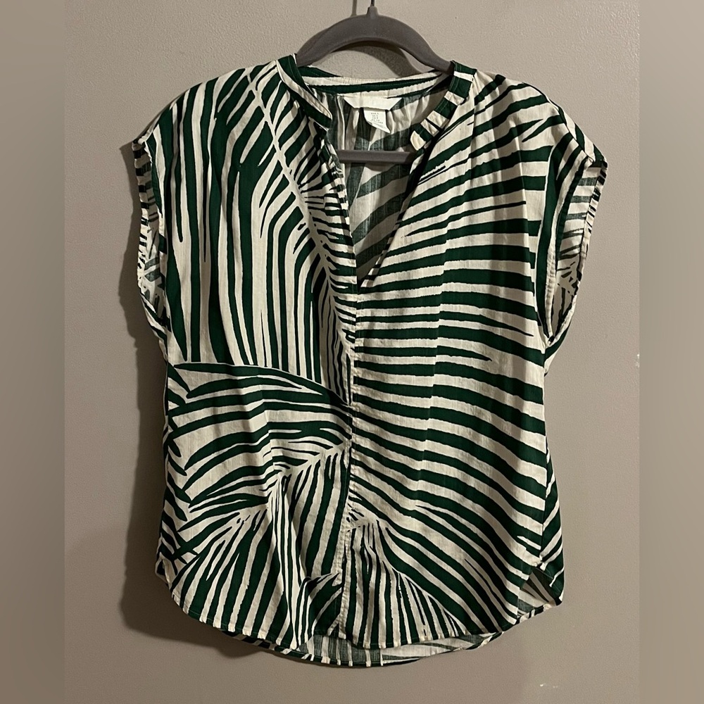 $6💚Bundled H&M Shirt